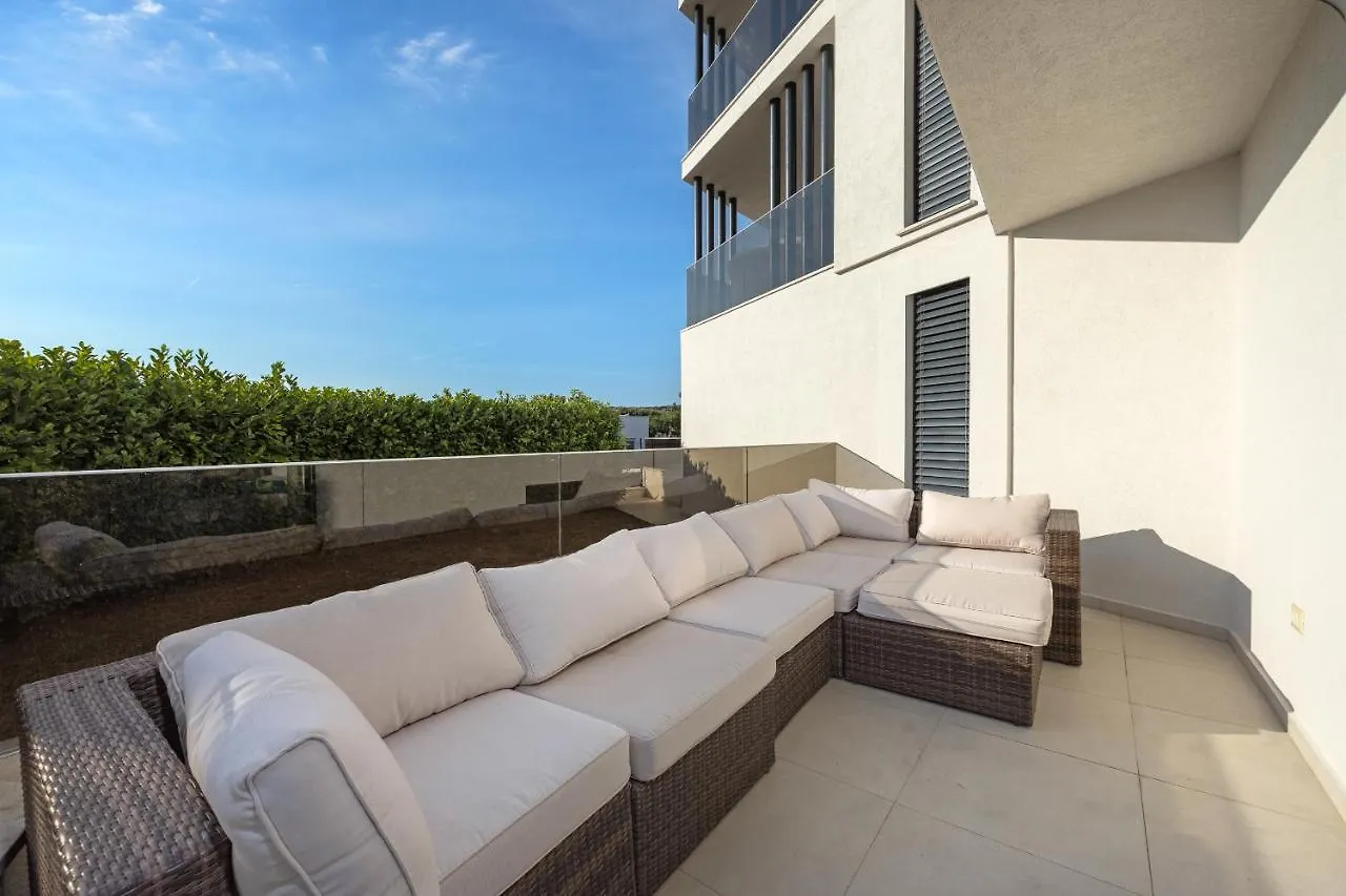 Villa Bellavista 普耶斯察纳乌瓦拉